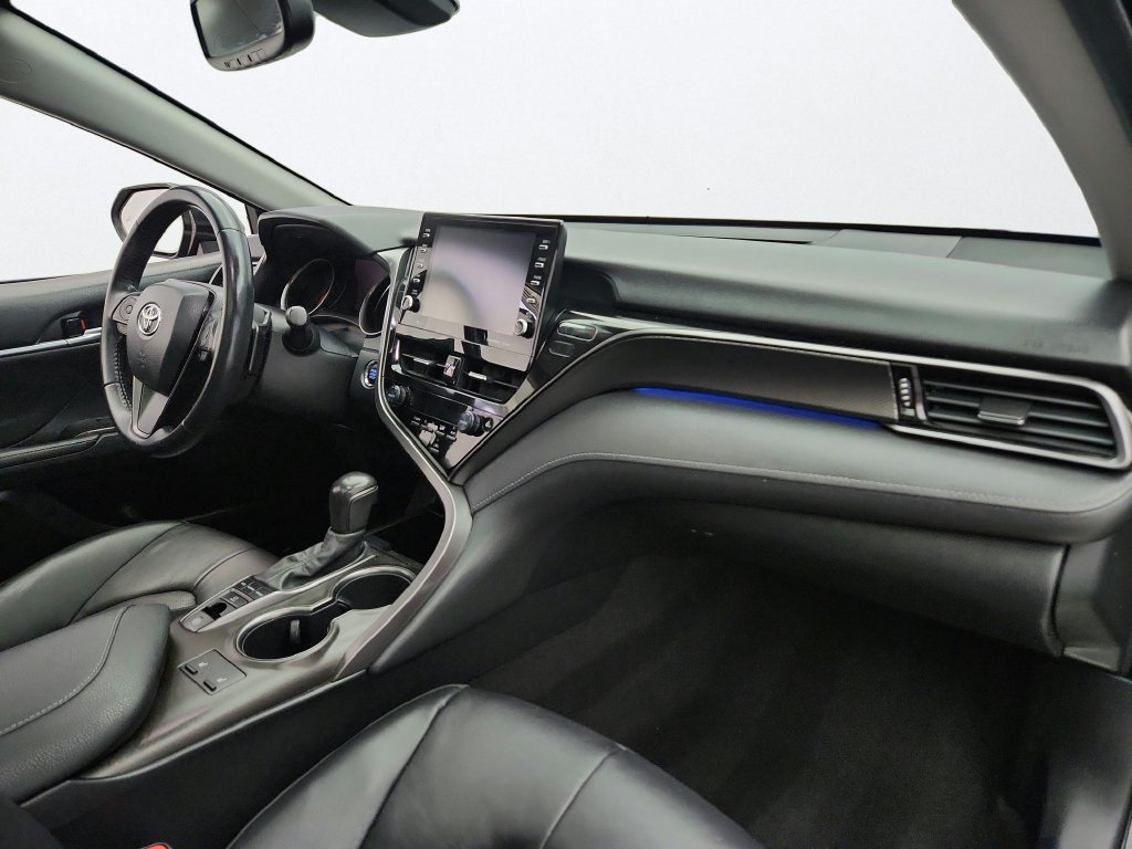 Used 2021 Toyota Camry XSE FWD image 31