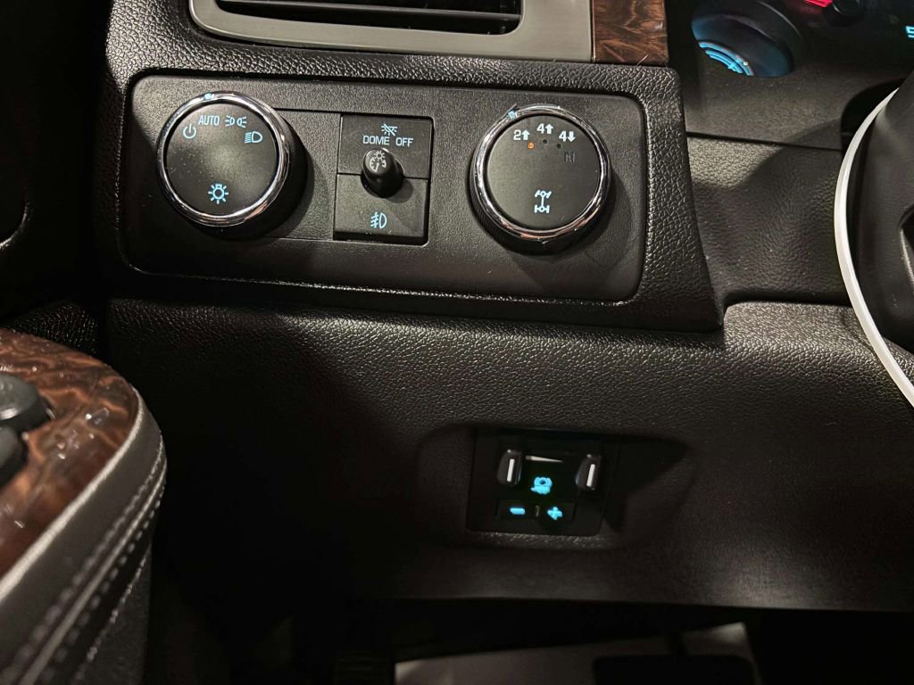 Used 2013 GMC Sierra 3500 Denali image 42