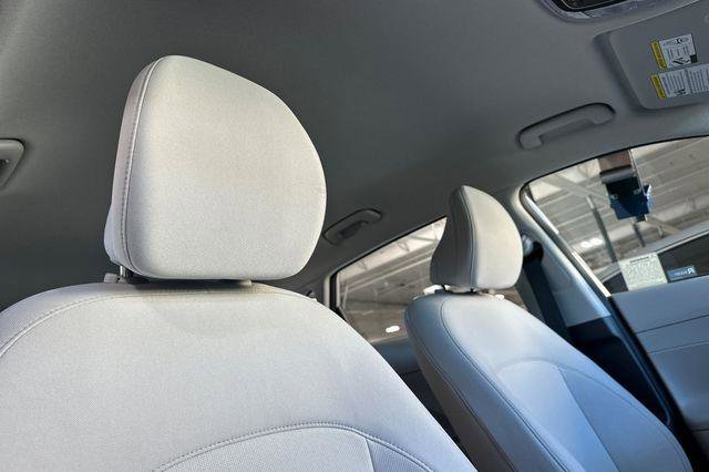 Certified 2026 Hyundai Kona SE image 17