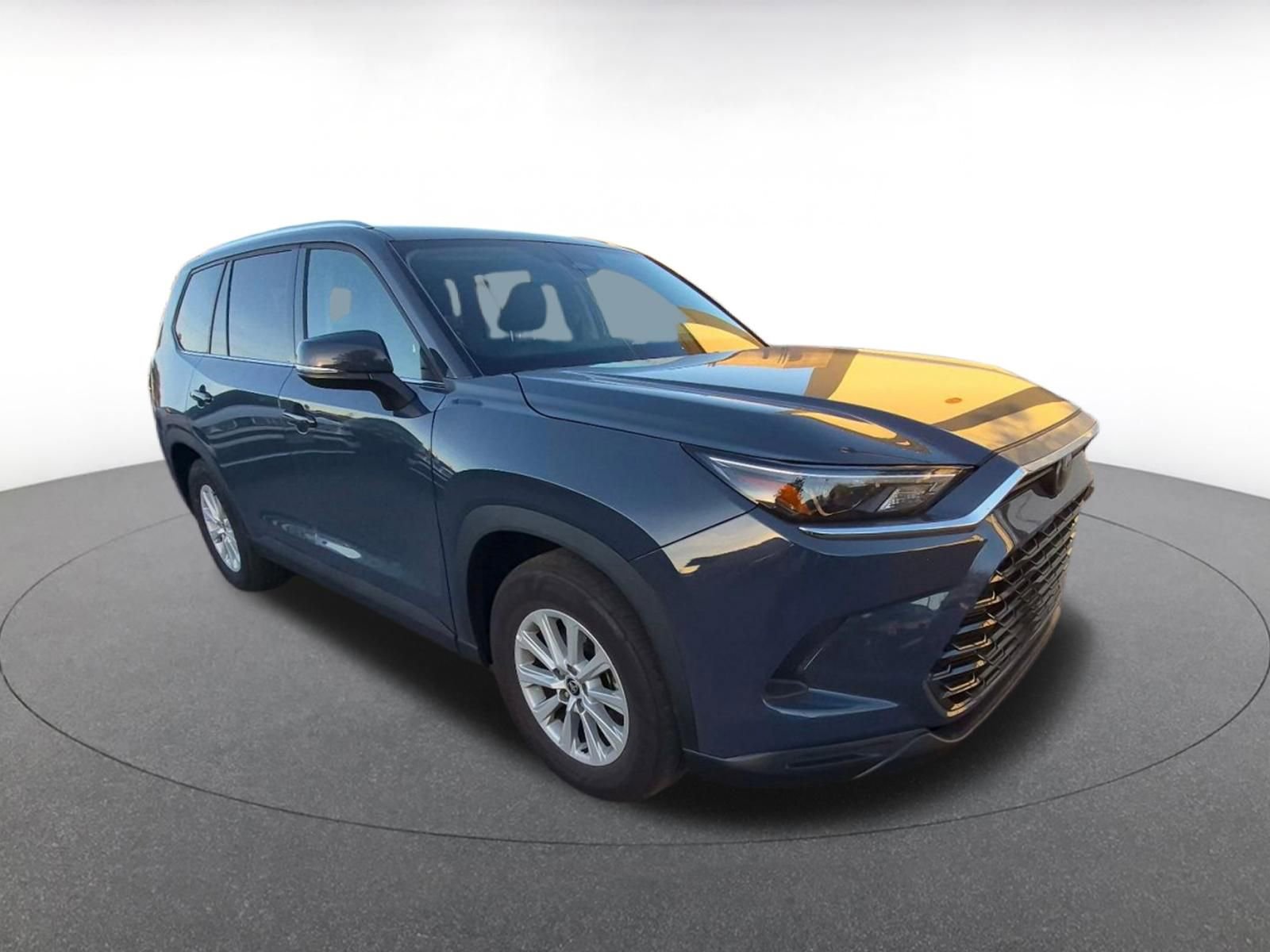 Used 2025 Toyota Grand Highlander FWD video 1