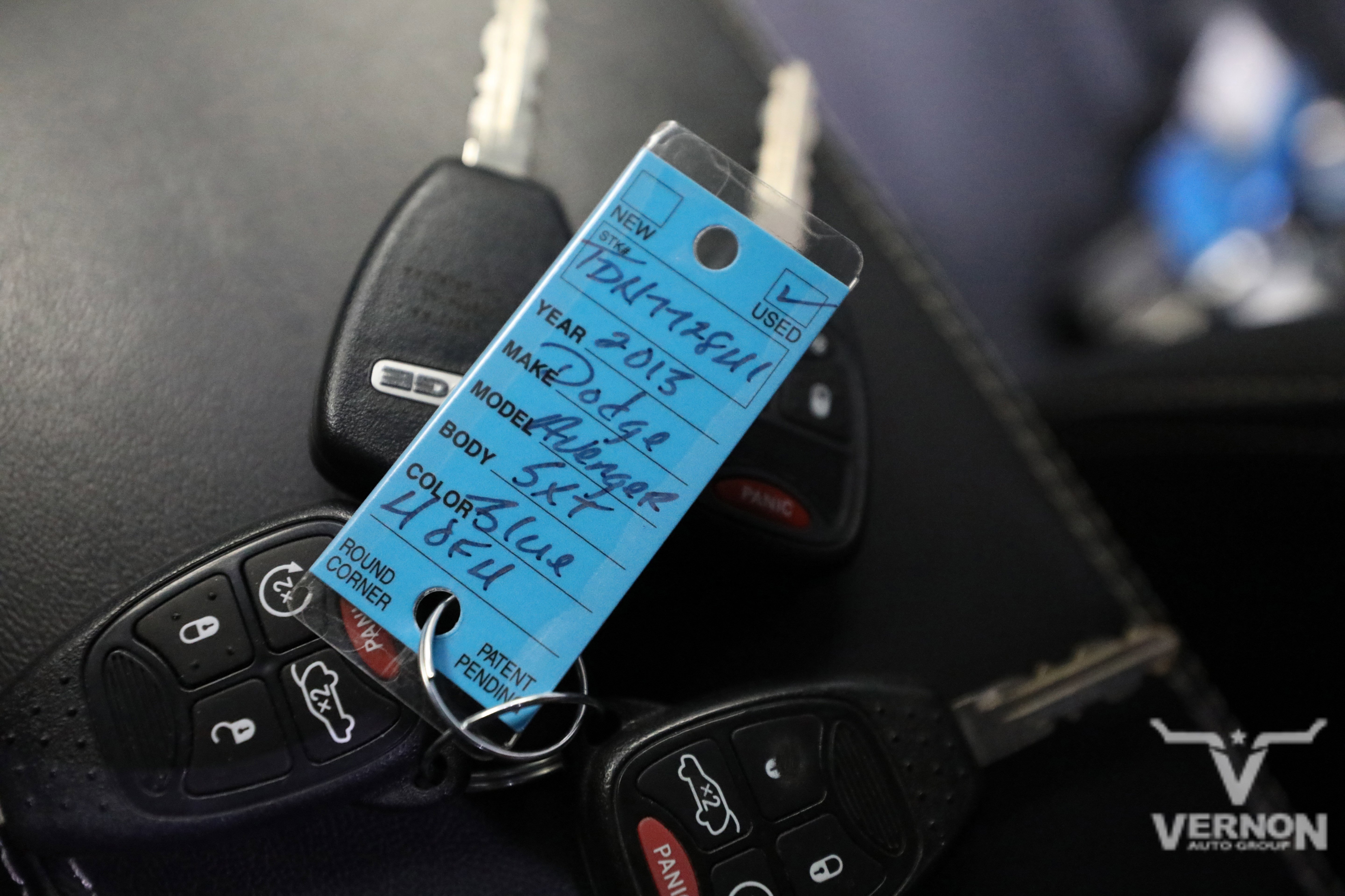 Used 2013 Dodge Avenger SXT w/ Sun/Sound Group image 11