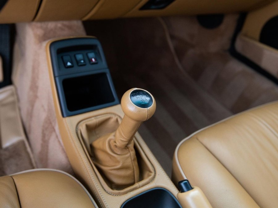 Used 1992 Porsche 911 Turbo image 22