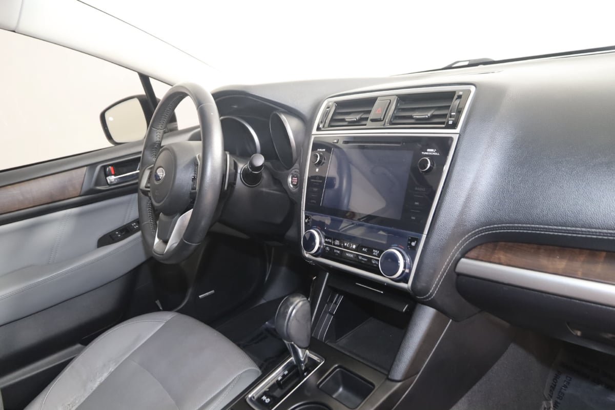 Used 2019 Subaru Outback 2.5i Limited AWD/4WD image 41