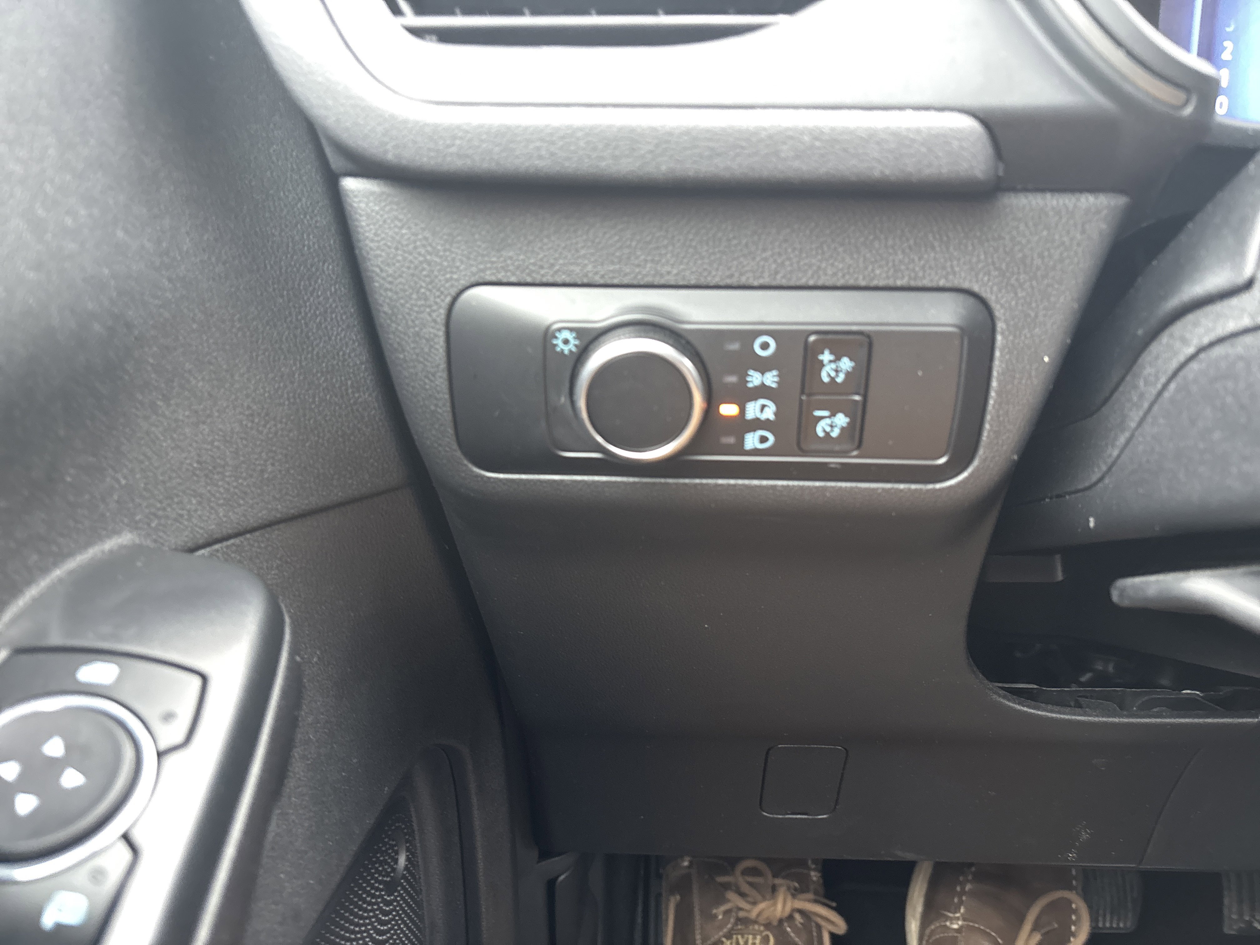 Used 2025 Ford Escape Active image 28