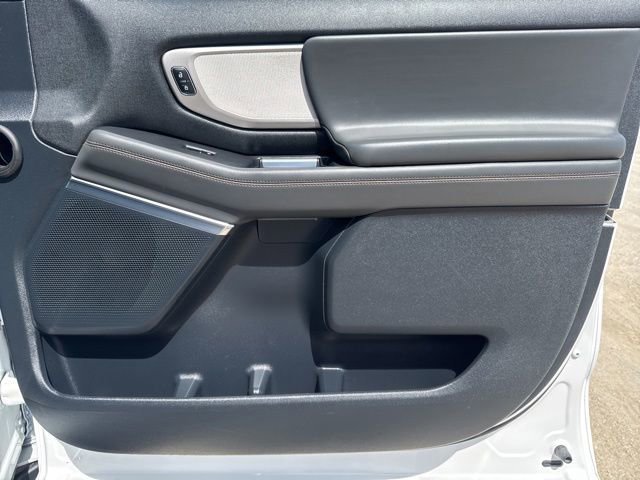 Used 2025 Ford Expedition Active AWD/4WD image 22
