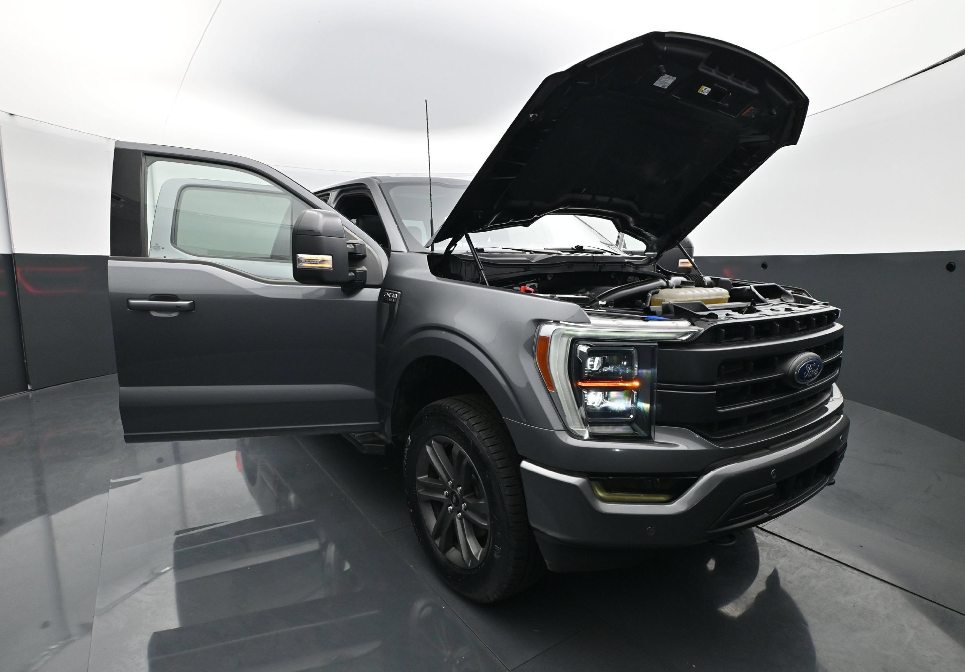 Used 2023 Ford F150 Lariat w/ Equipment Group 502A High AWD/4WD image 39