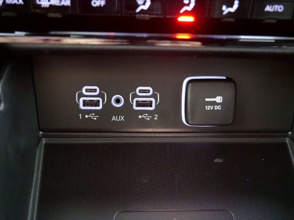 Certified 2024 Jeep Grand Cherokee Laredo w/ Luxury Tech Group I image 50