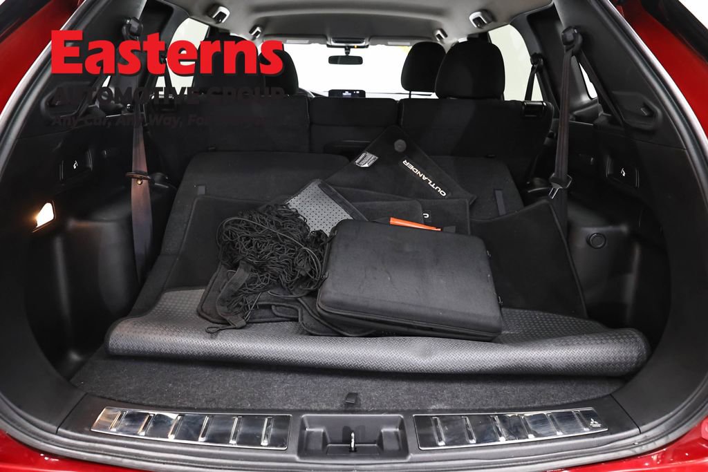 Used 2024 Mitsubishi Outlander ES AWD/4WD image 9