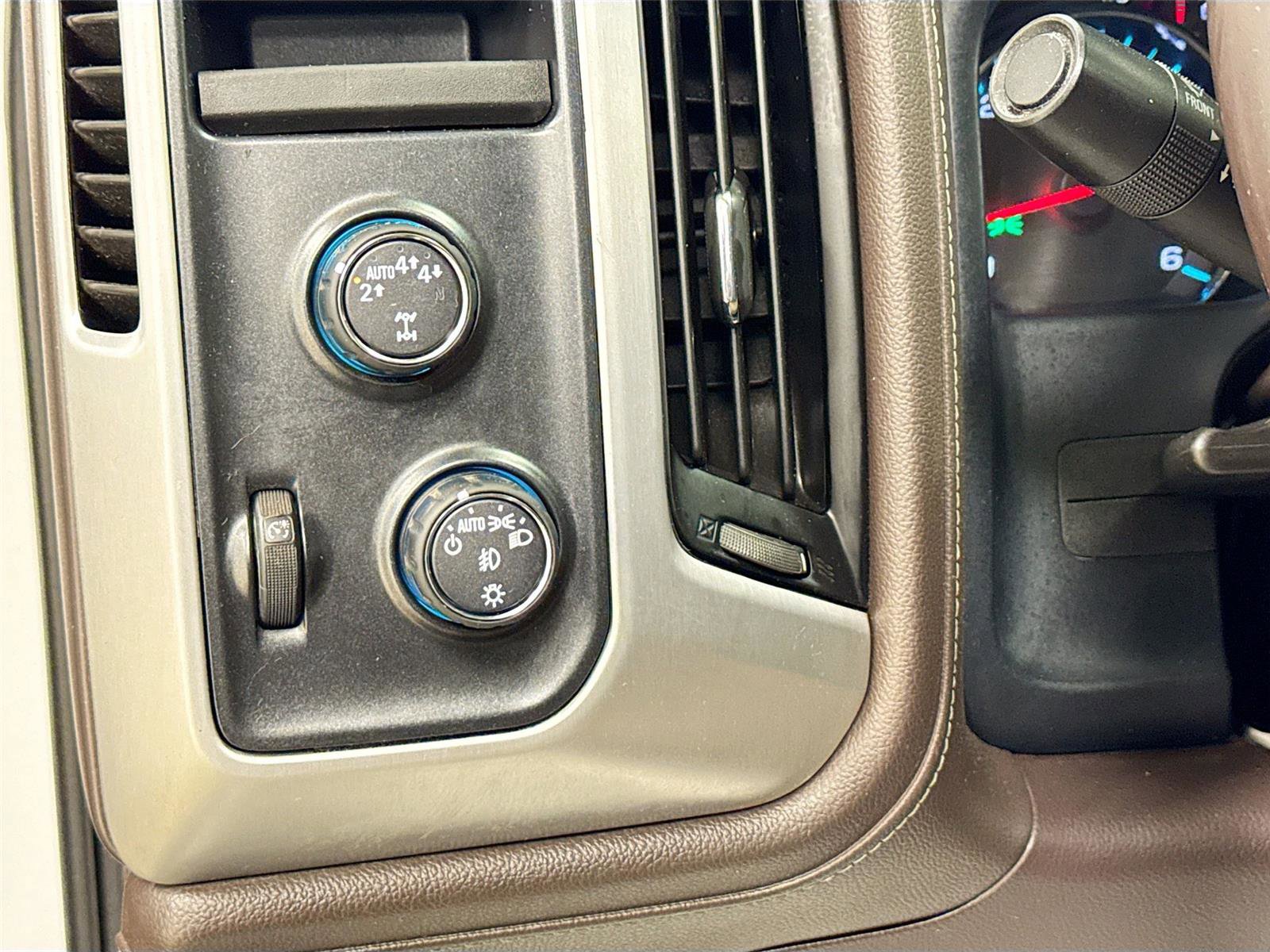 Used 2017 GMC Sierra 1500 SLE w/ SLE Value Package image 10