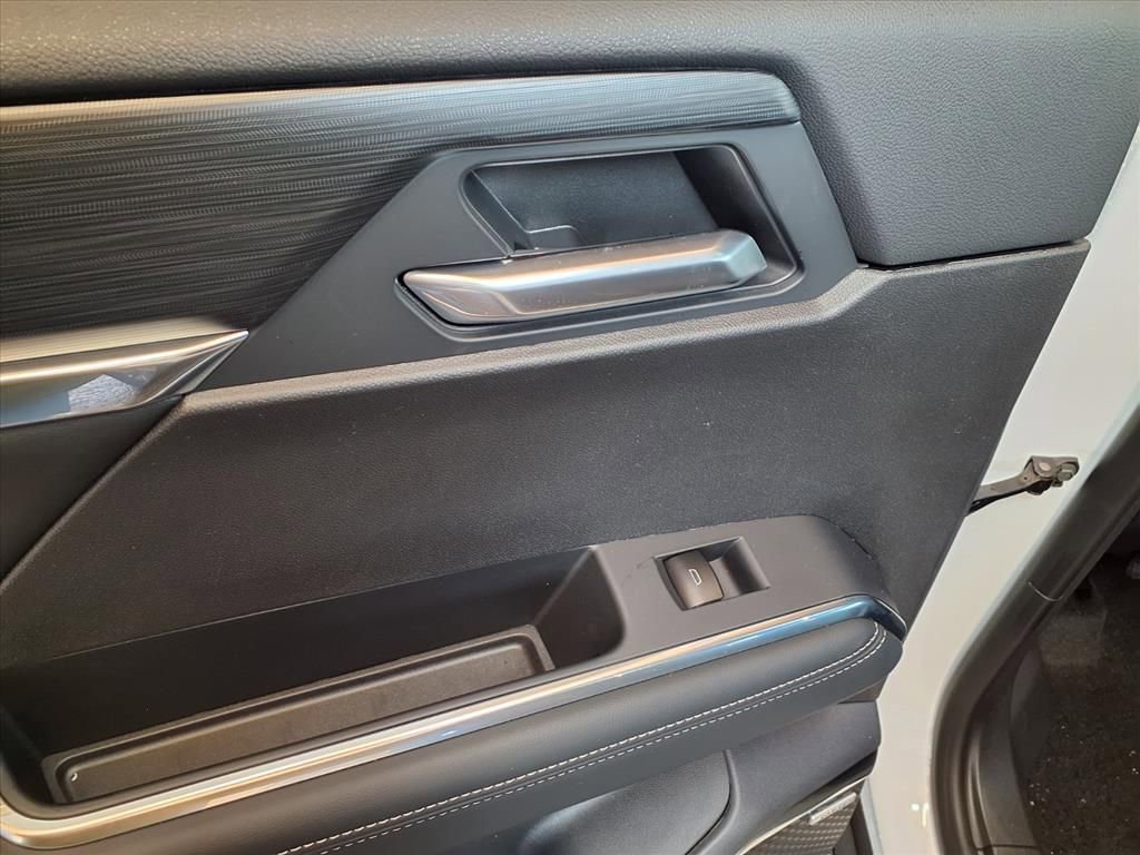 New 2026 GMC Acadia Elevation image 12