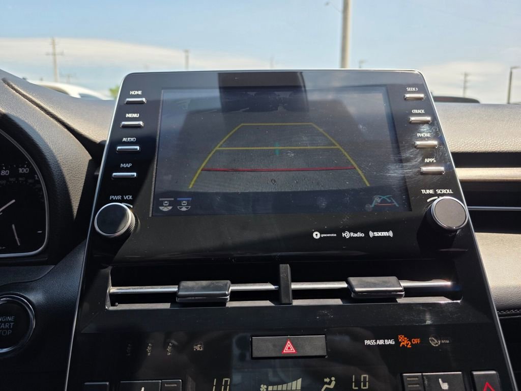 Used 2021 Toyota Avalon XLE w/ Moonroof Package image 30