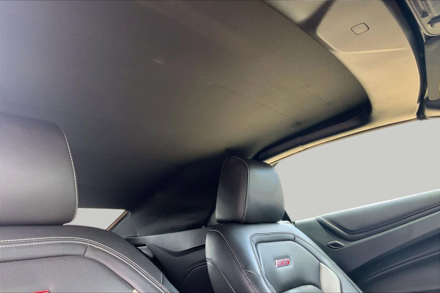 Used 2017 Chevrolet Camaro SS RWD image 14