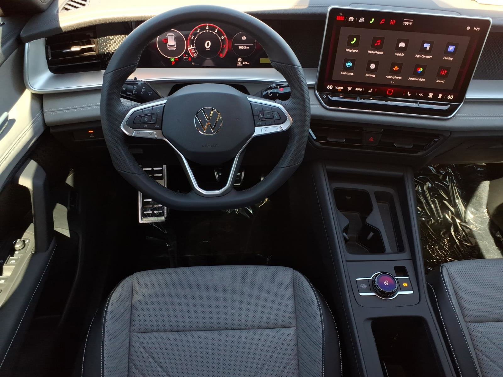 New 2026 Volkswagen Tiguan SE R-Line image 15