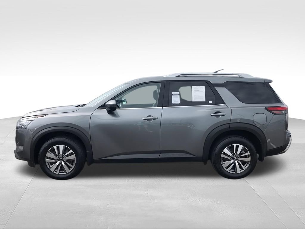 Used 2023 Nissan Pathfinder SL w/ Lighting Package (N92) AWD/4WD image 6