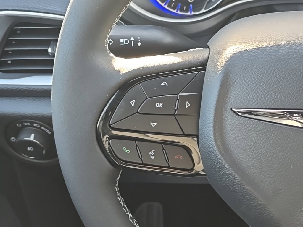 New 2026 Chrysler Pacifica Select image 28