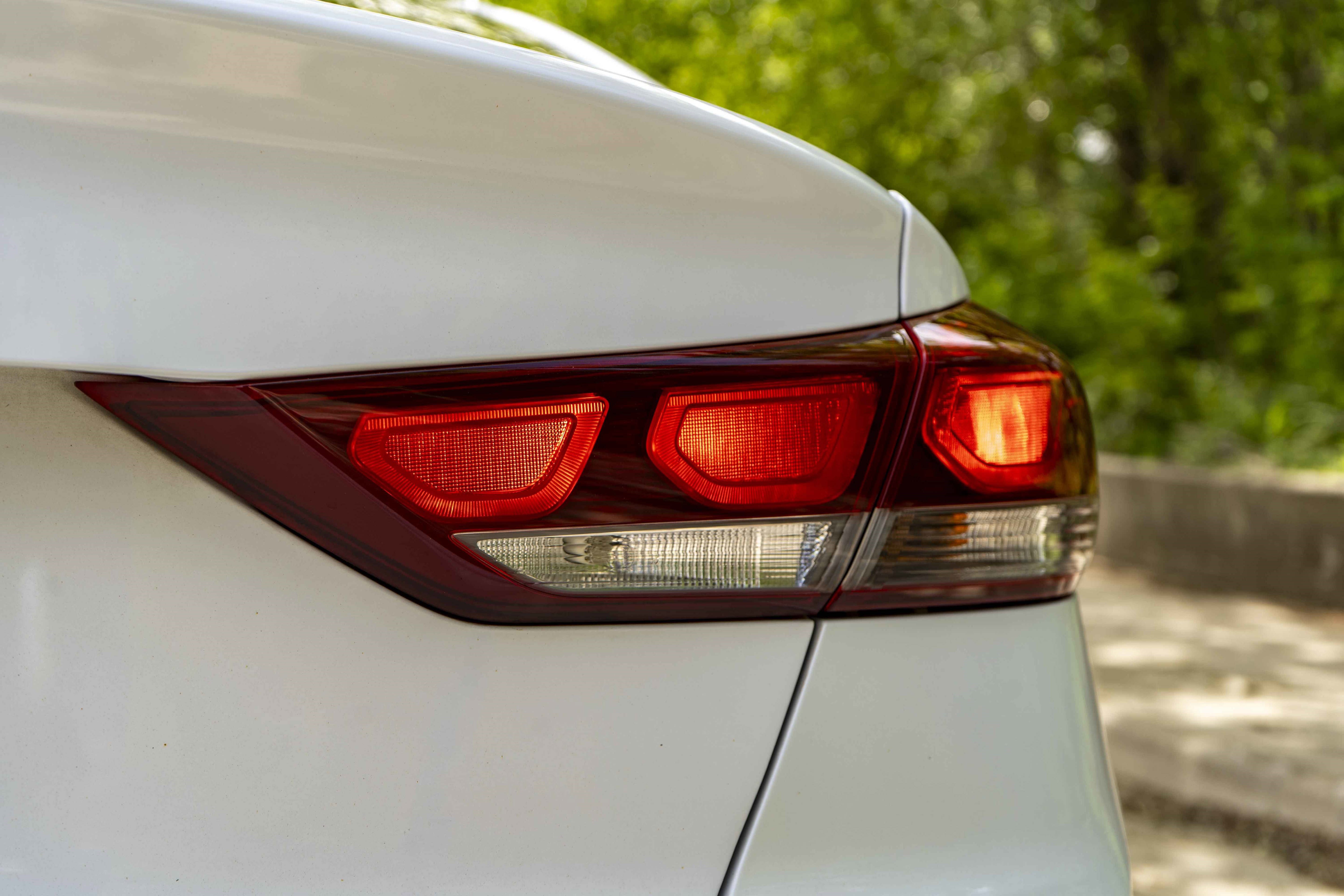 Used 2017 Hyundai Elantra SE image 13