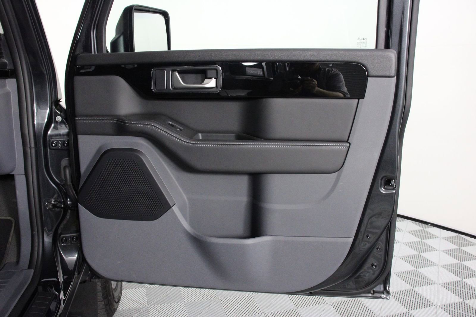 Used 2024 INEOS Grenadier Fieldmaster Edition image 20