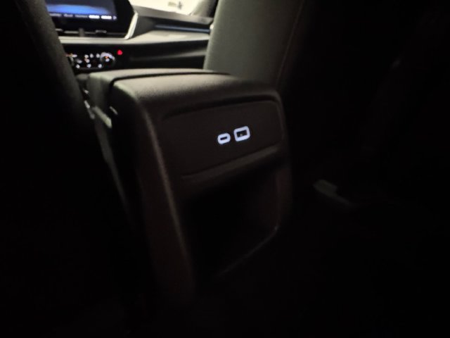Used 2025 Chevrolet Trax LT w/ Driver Confidence Package FWD image 30