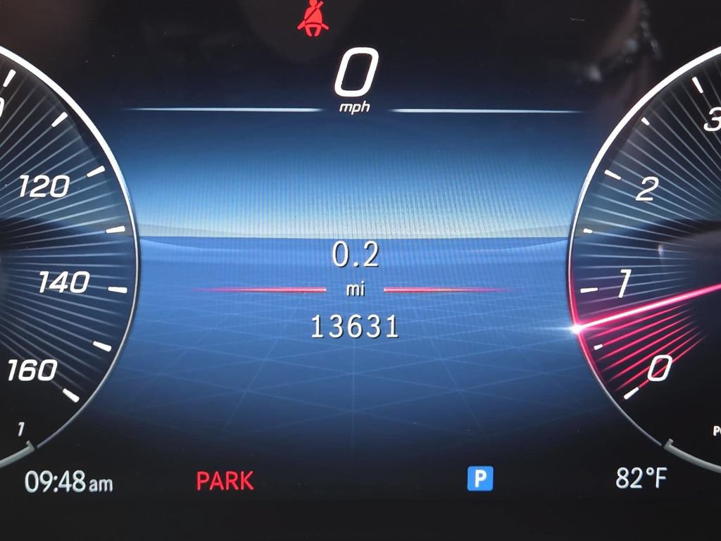 Used 2025 Mercedes-Benz GLE 350 4MATIC image 29