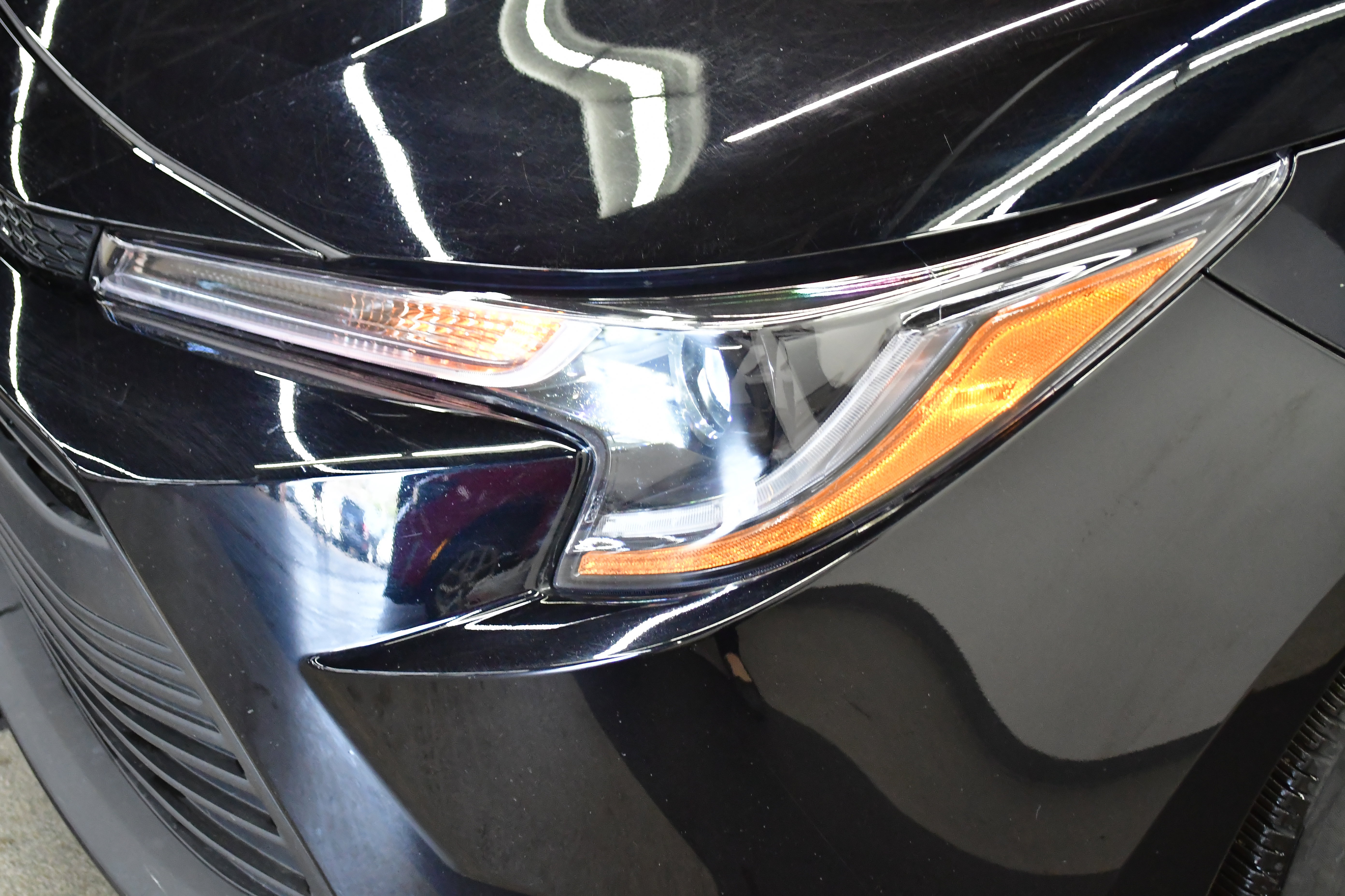 Used 2025 Toyota Corolla LE image 29