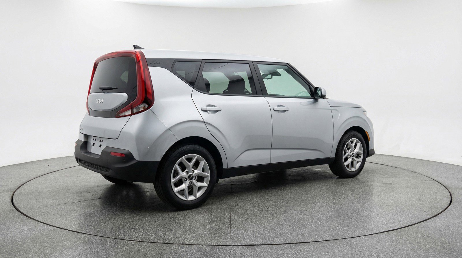 Used 2025 Kia Soul LX w/ LX Technology Package FWD image 9