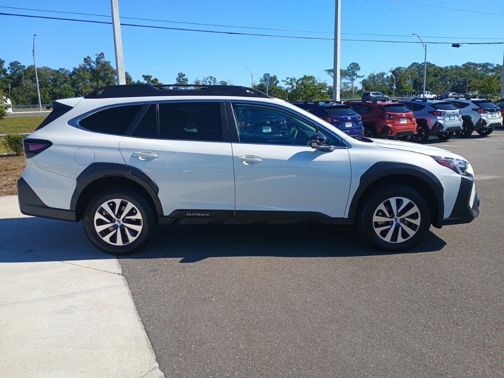 Certified 2025 Subaru Outback Premium image 4
