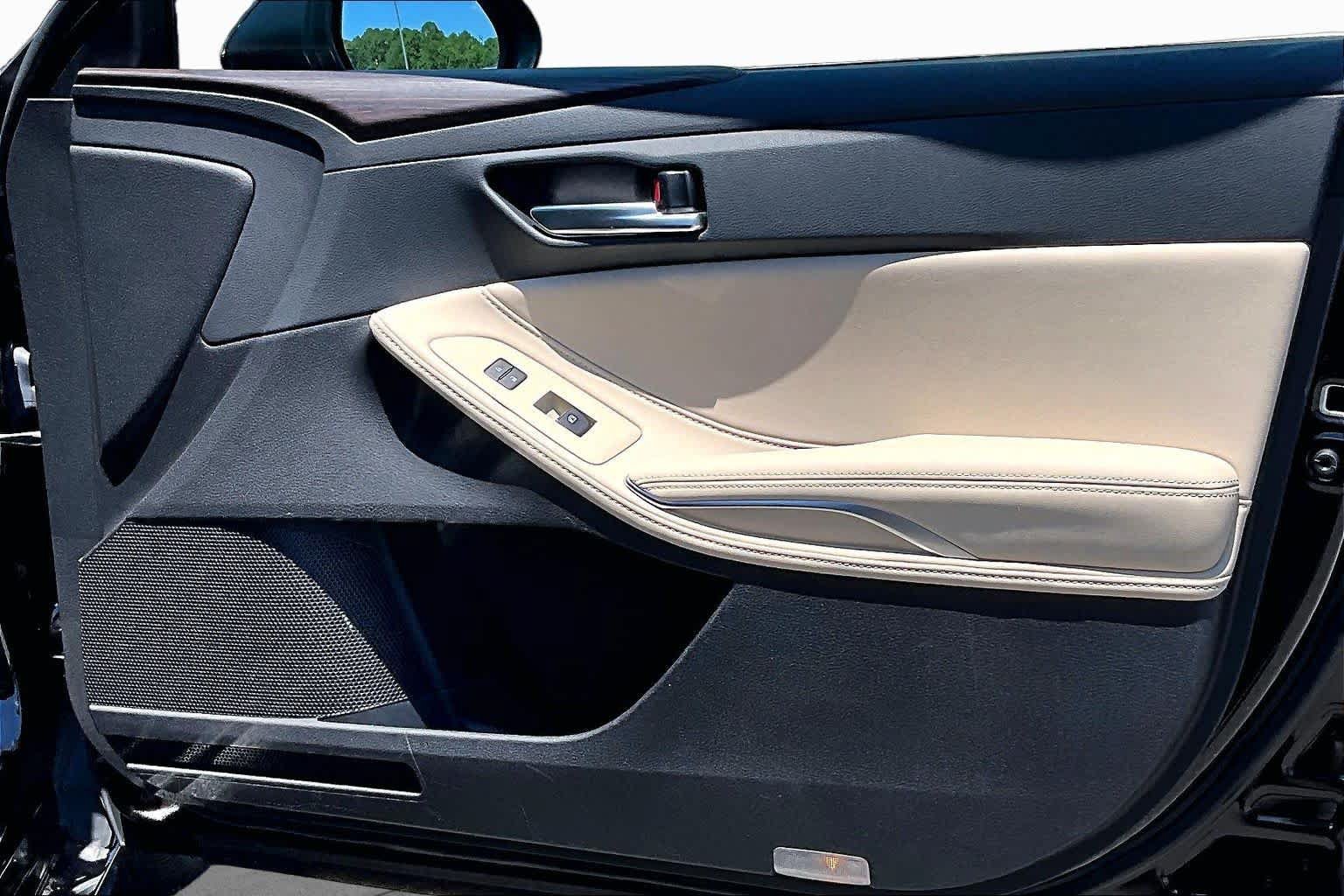Used 2019 Toyota Avalon XLE w/ Moonroof Package FWD image 23