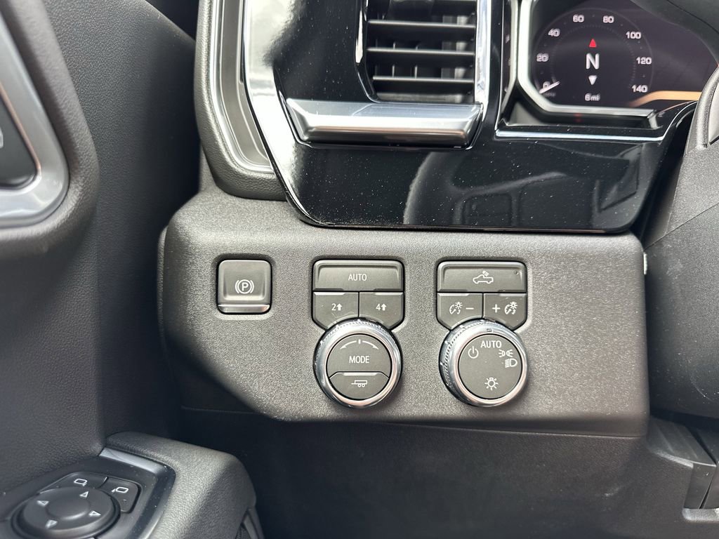 New 2026 GMC Sierra 1500 SLE w/ Preferred Package AWD/4WD image 29