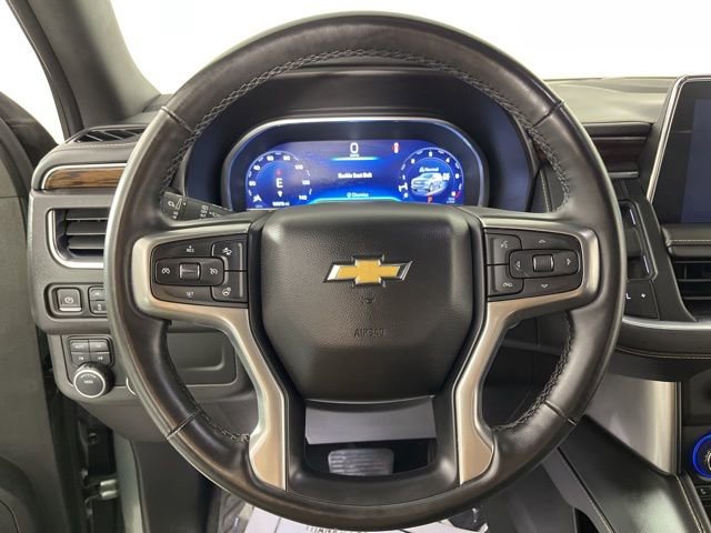Used 2023 Chevrolet Suburban Premier image 20