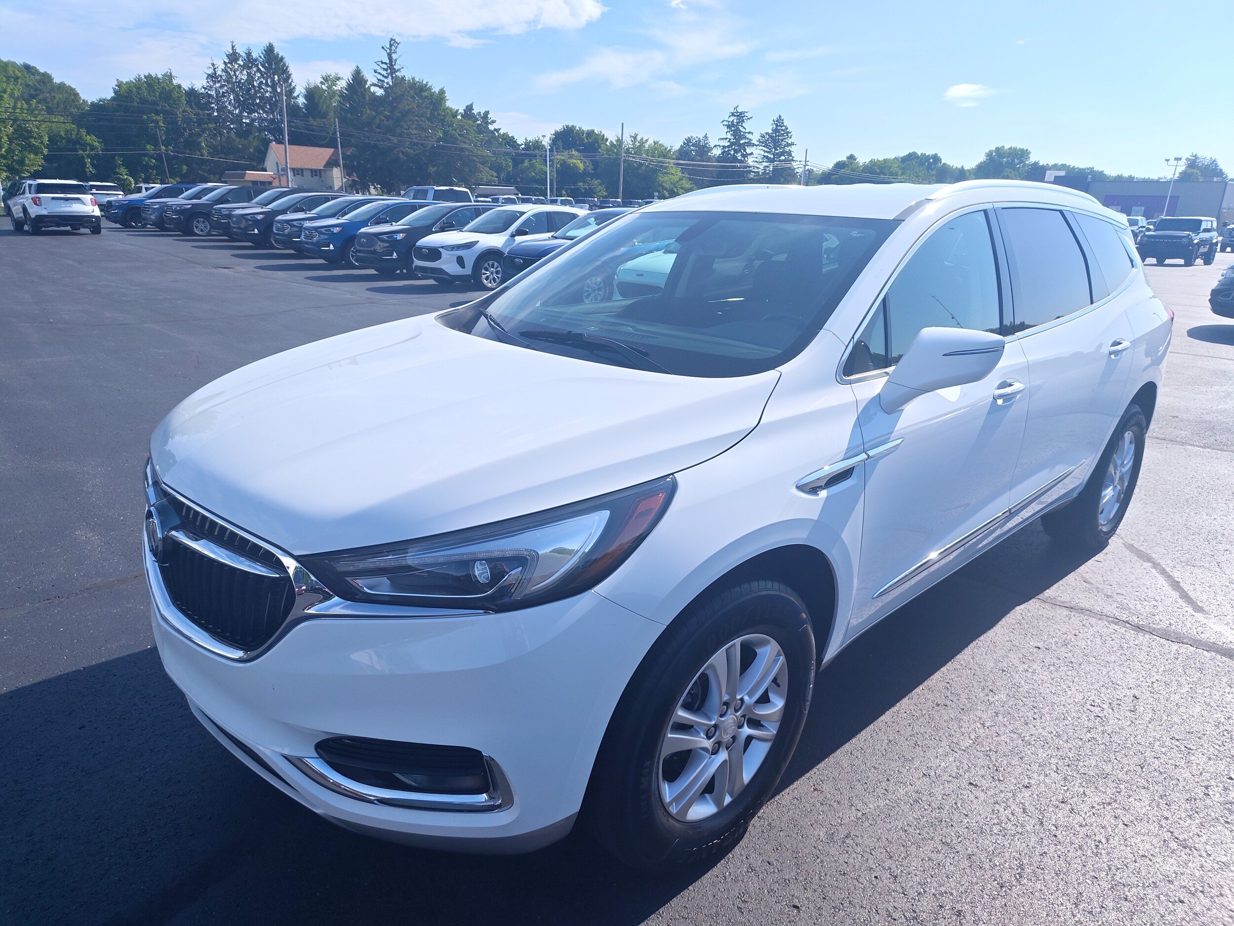 Used 2021 Buick Enclave Preferred FWD image 2