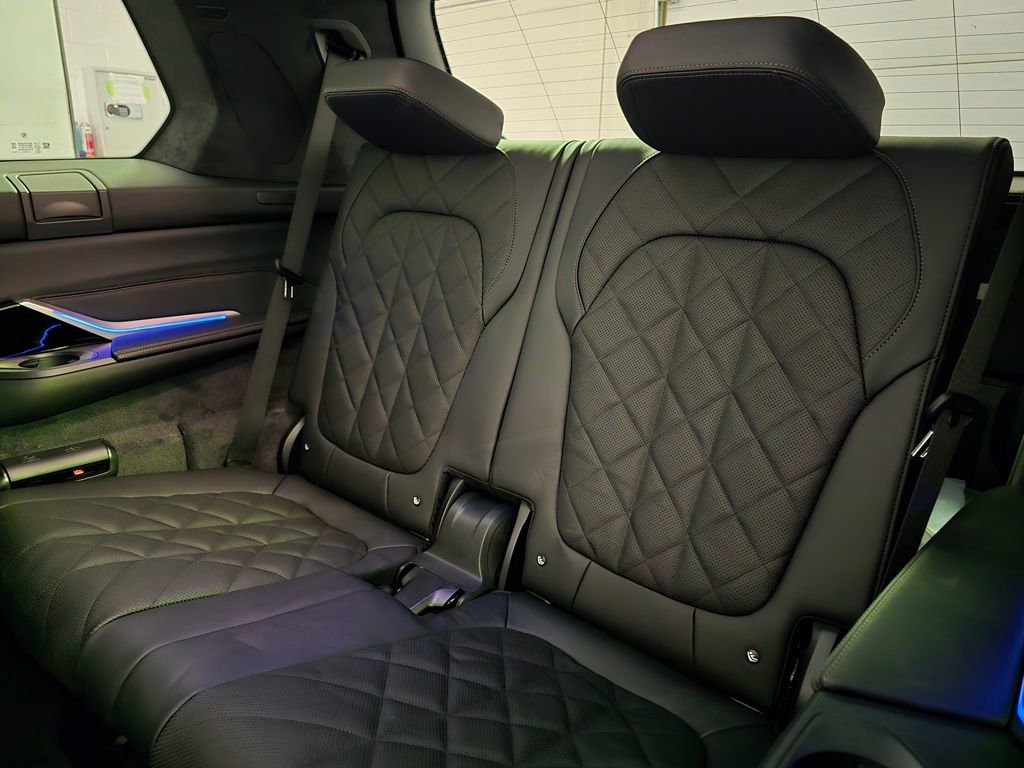 New 2026 BMW X7 xDrive40i w/ M Sport Package image 14