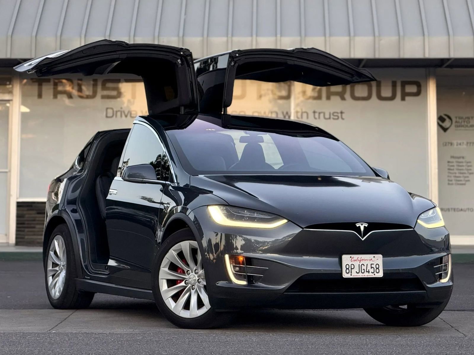 Used 2019 Tesla Model X Long Range image 2