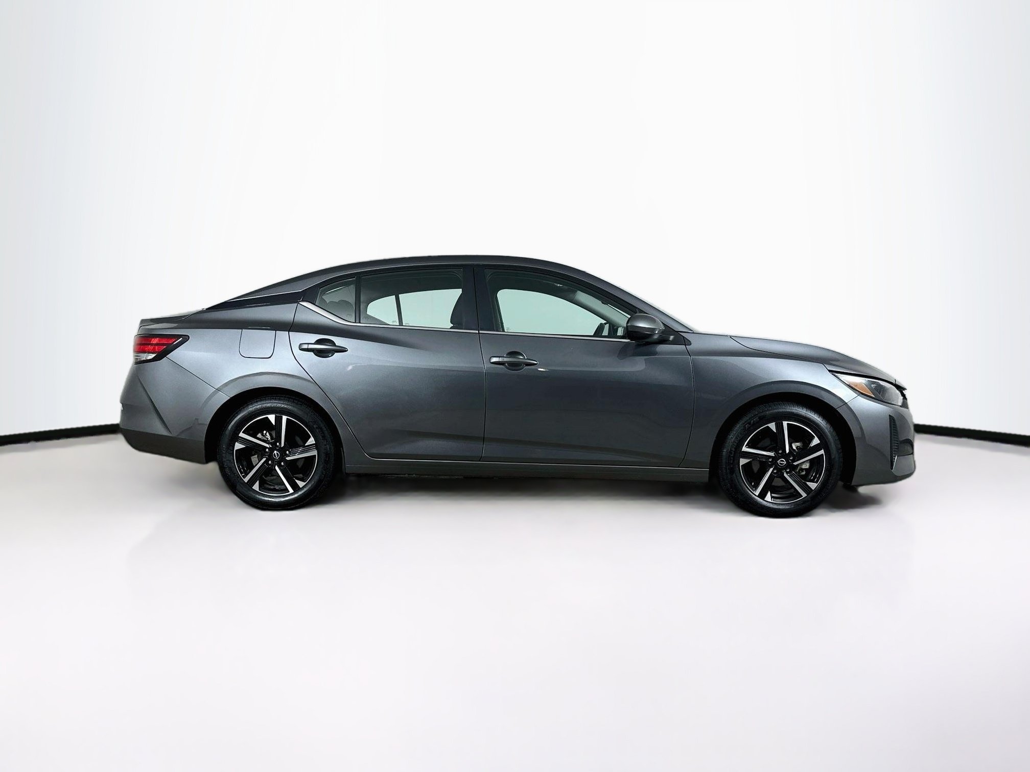 Used 2025 Nissan Sentra SV FWD image 10