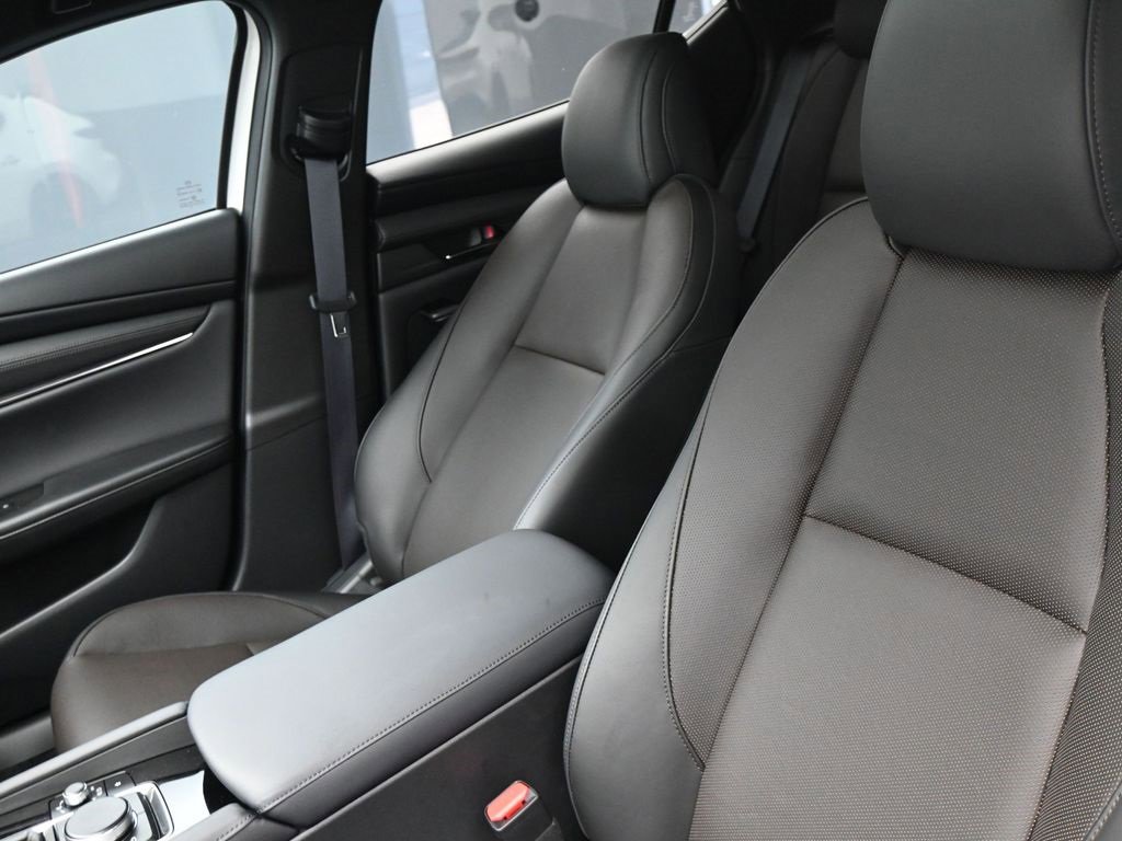 Used 2024 MAZDA MAZDA3 Hatchback w/Premium Plus Pkg image 18