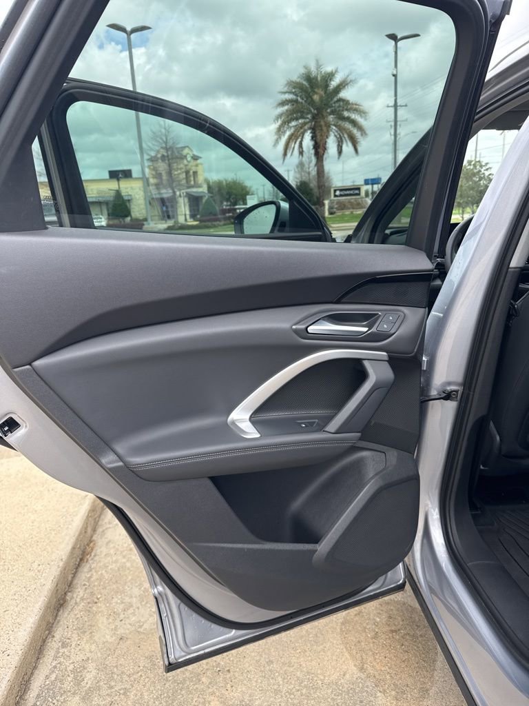 Used 2025 Audi Q5 Premium w/ Convenience Package image 12