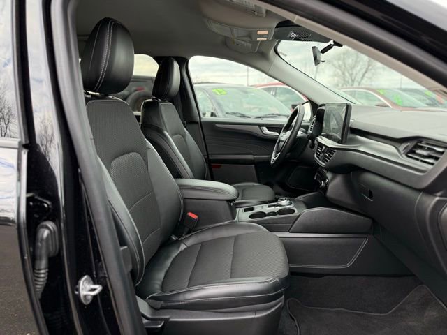 Used 2023 Ford Escape SE image 17