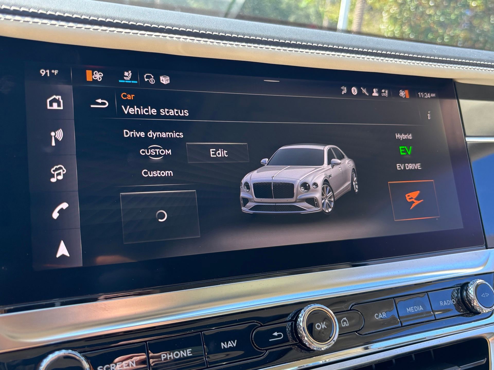 New 2025 Bentley Flying Spur Plug-In Hybrid image 61