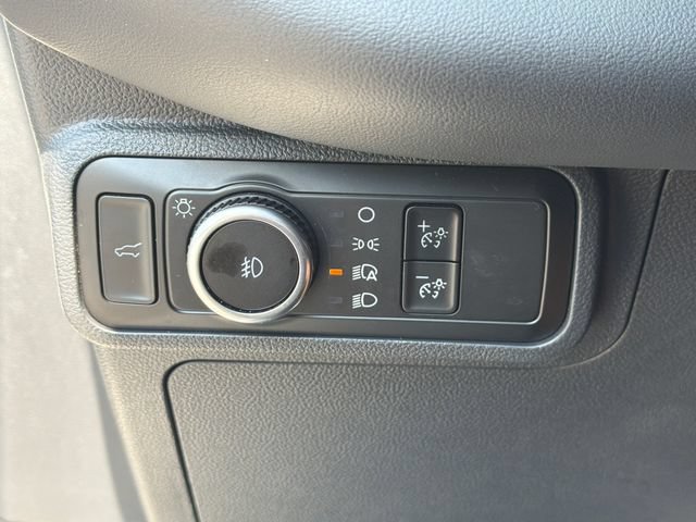 Used 2025 Ford Explorer ST-Line AWD/4WD image 35
