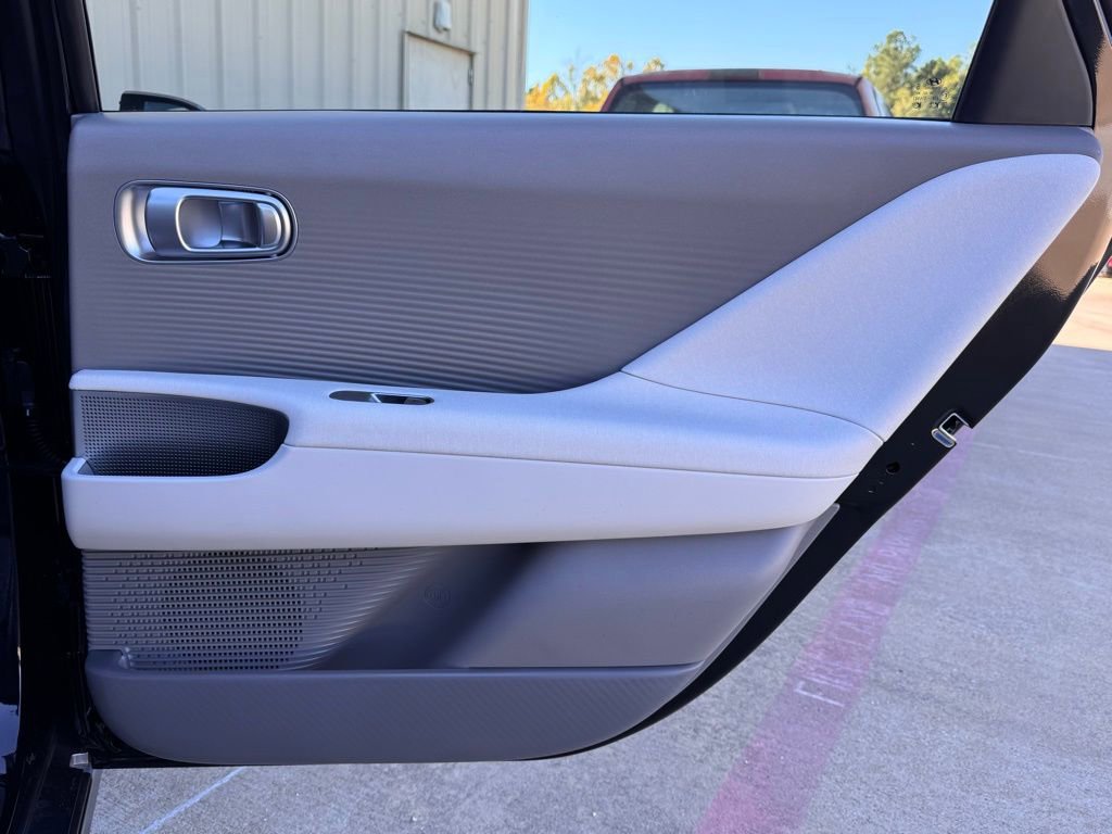 New 2025 Hyundai Ioniq 6 Limited image 23