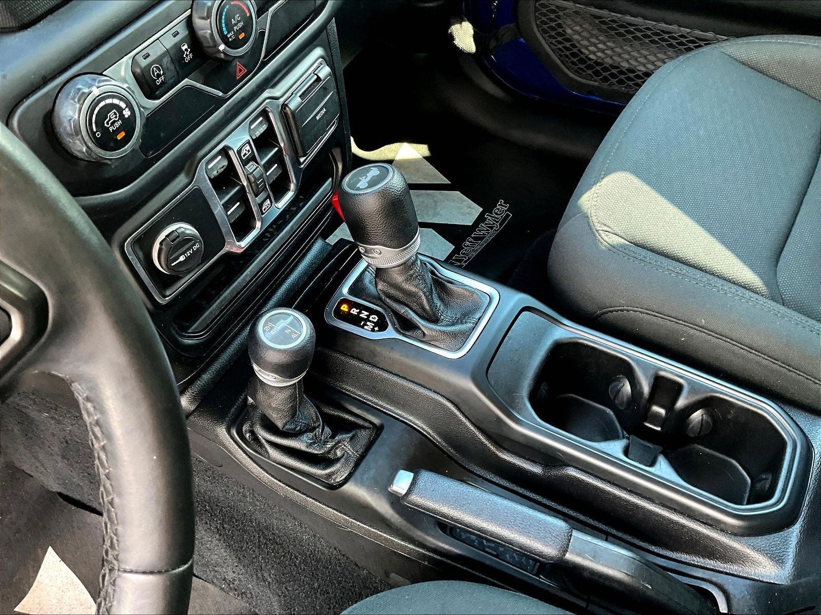 Used 2020 Jeep Wrangler Unlimited Sport S AWD/4WD image 18