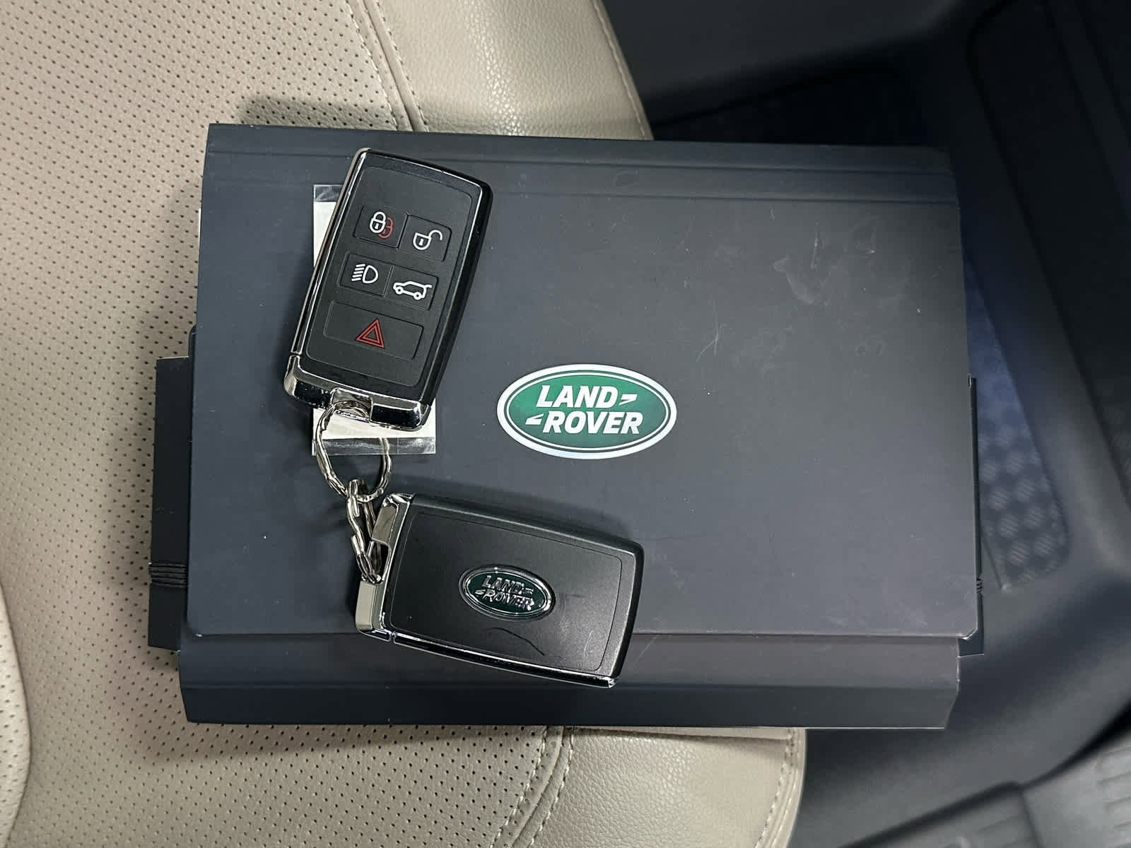 Used 2023 Land Rover Defender 110 SE AWD/4WD image 43