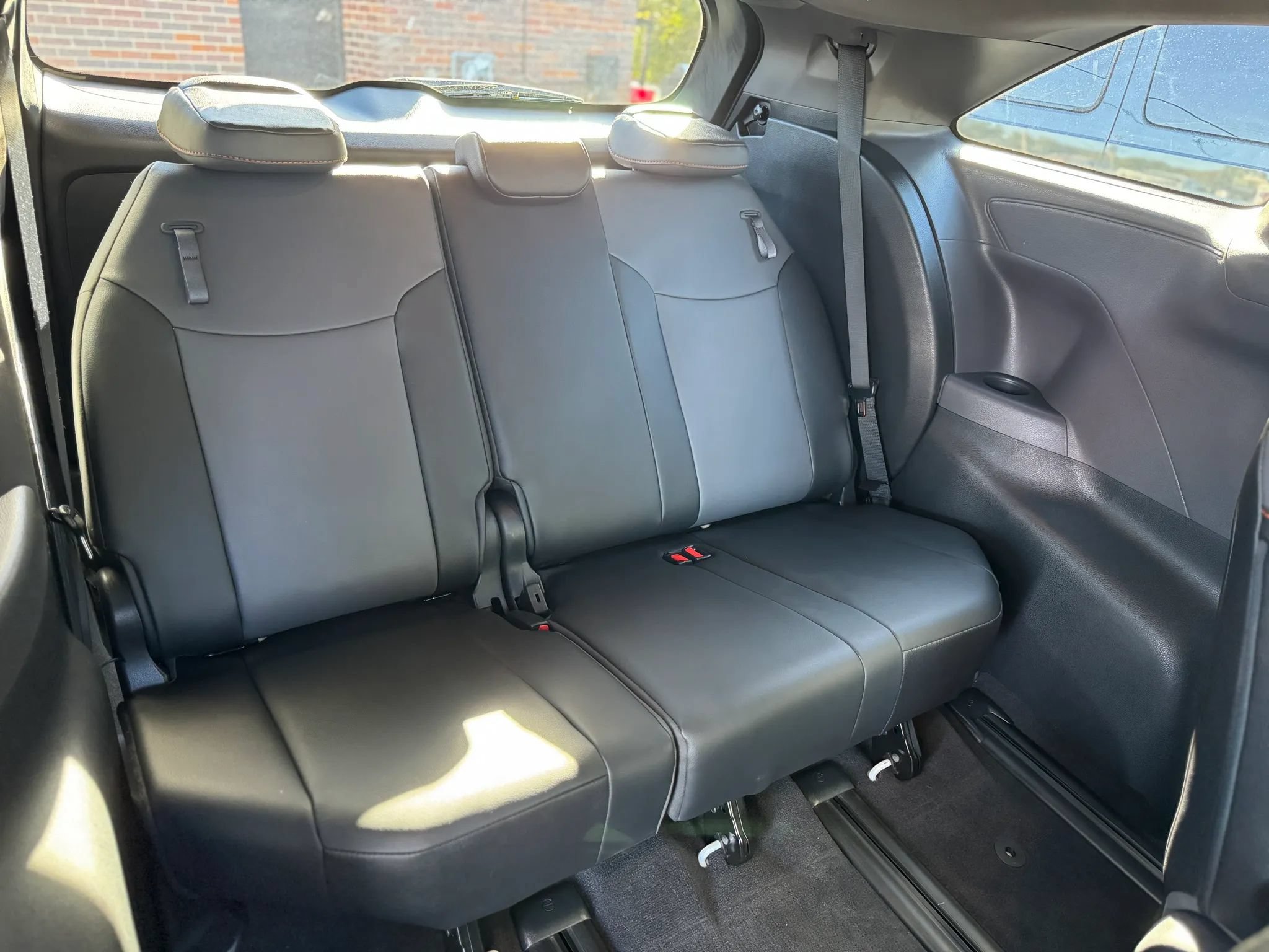 Used 2021 Toyota Sienna XSE AWD/4WD image 25