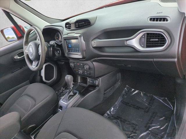 Used 2019 Jeep Renegade Latitude FWD image 20