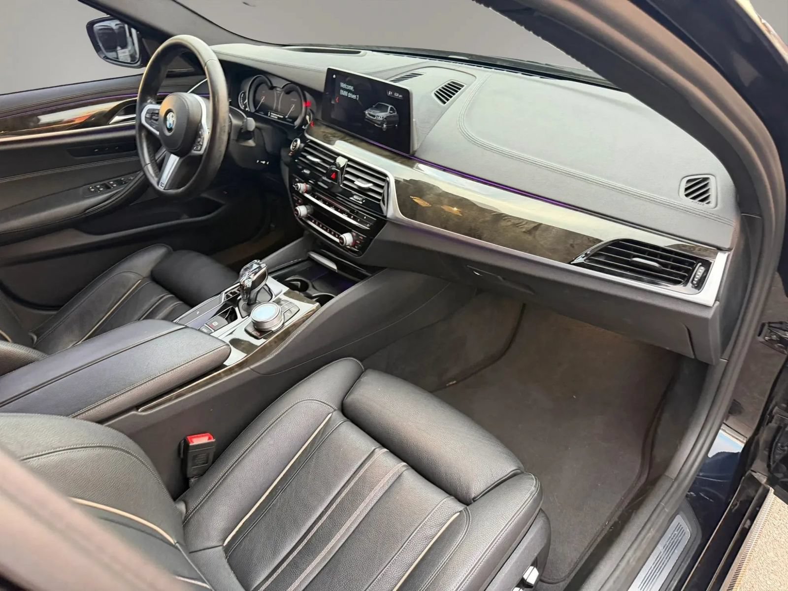 Used 2017 BMW 540i RWD image 30