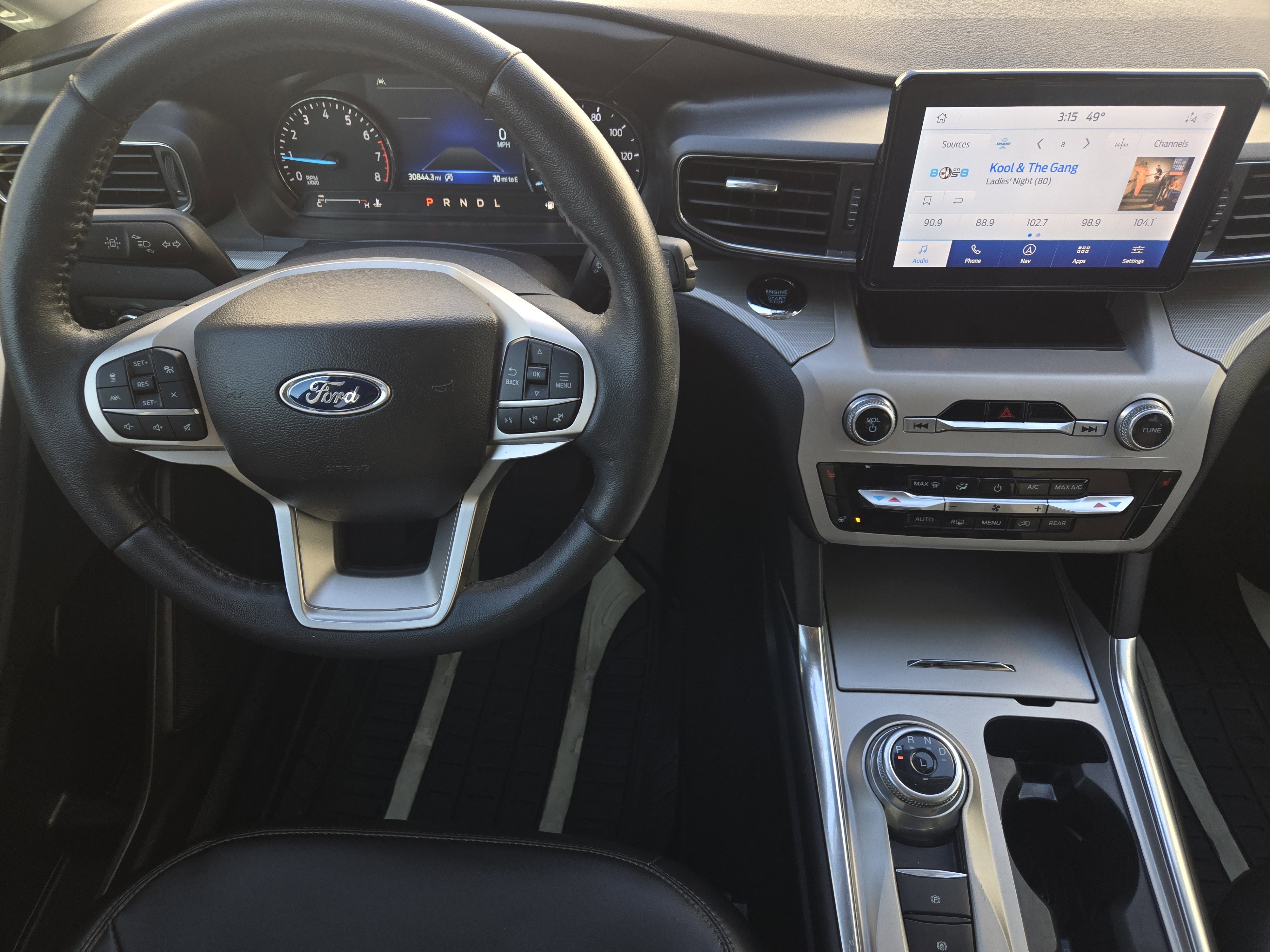 Used 2023 Ford Explorer XLT w/ Equipment Group 202A image 28