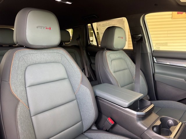 New 2026 GMC Terrain AT4 w/ Convenience Package III image 27
