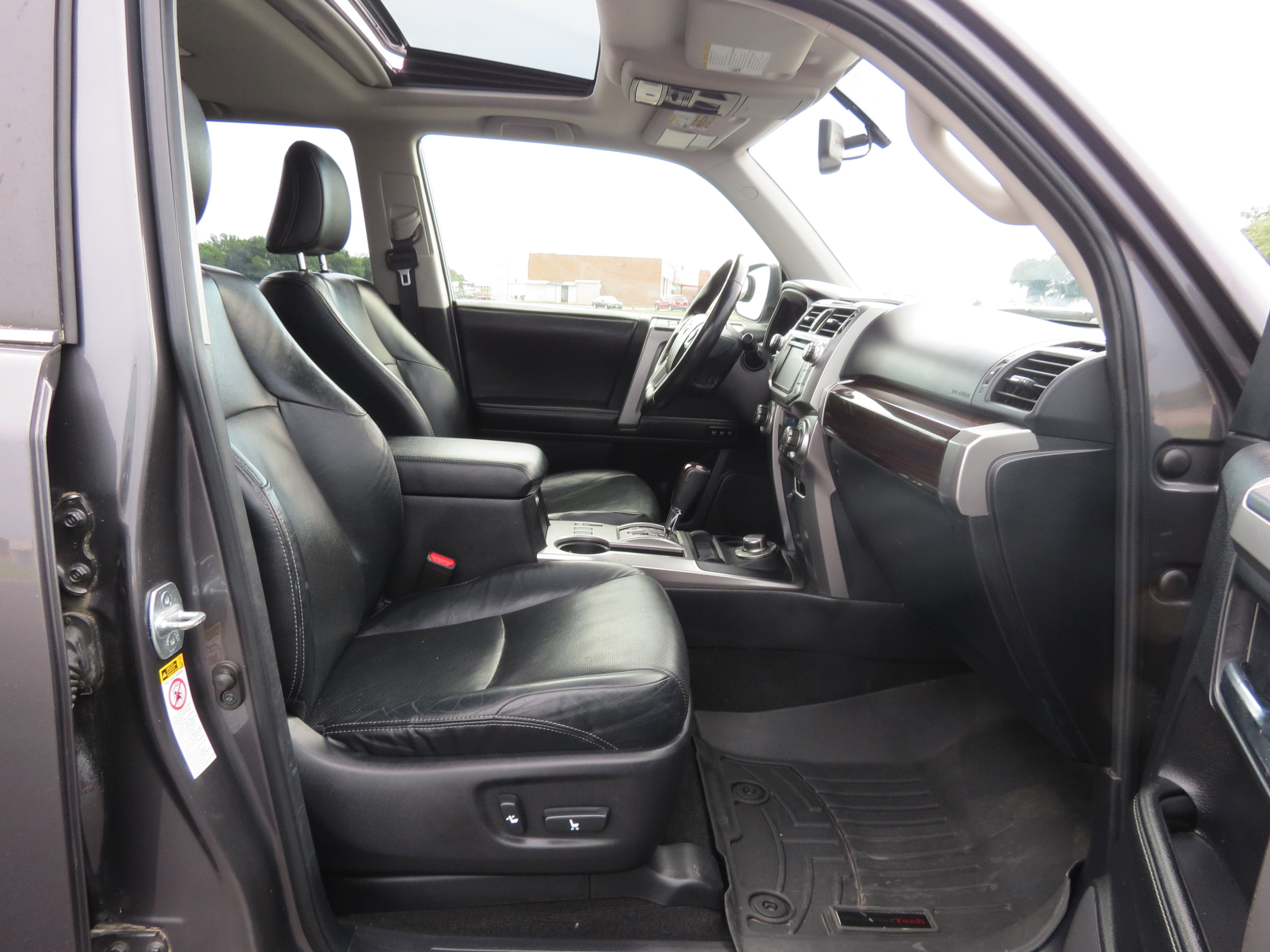 Used 2014 Toyota 4Runner Limited image 40