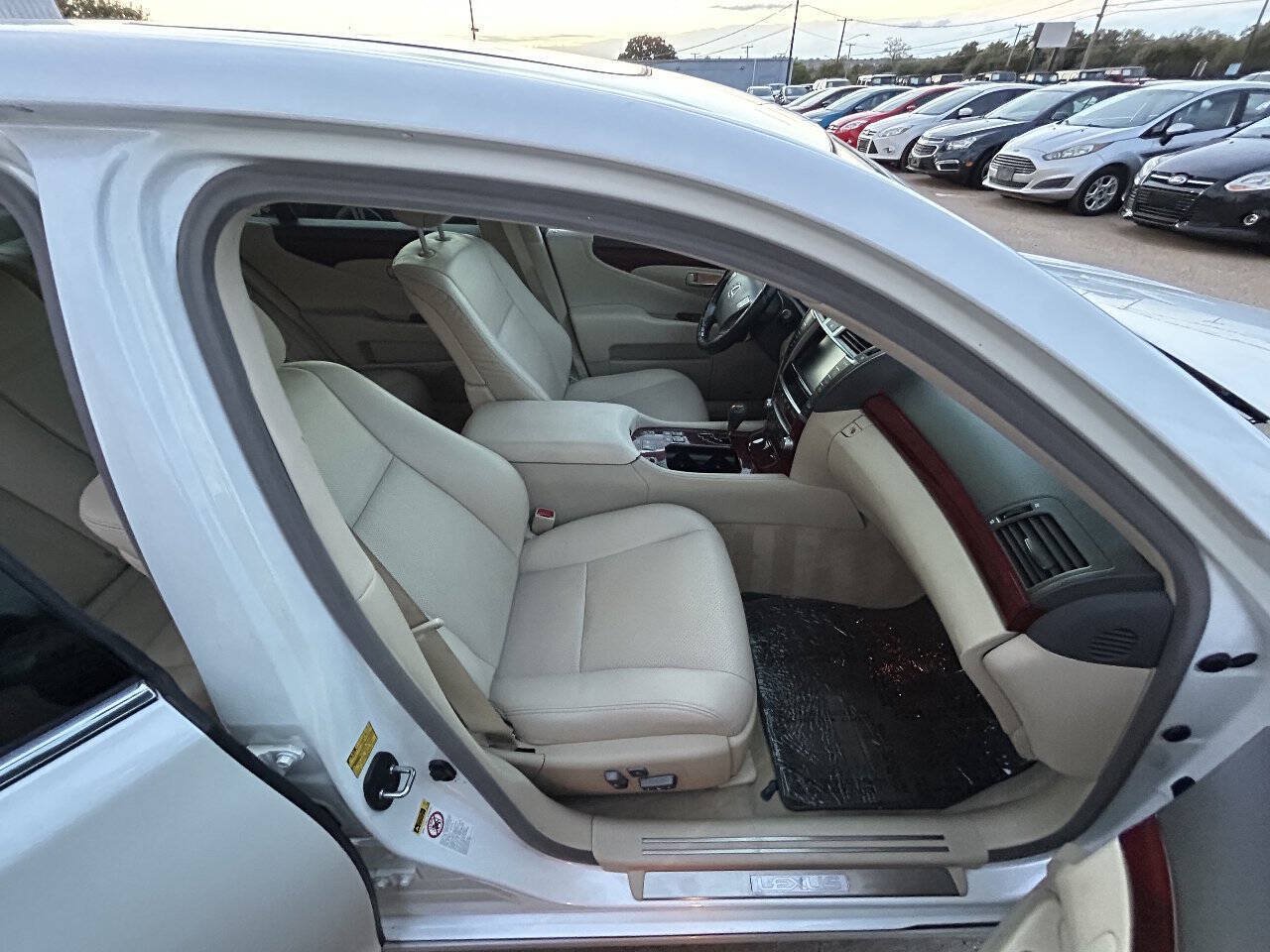Used 2010 Lexus LS 460 AWD image 39