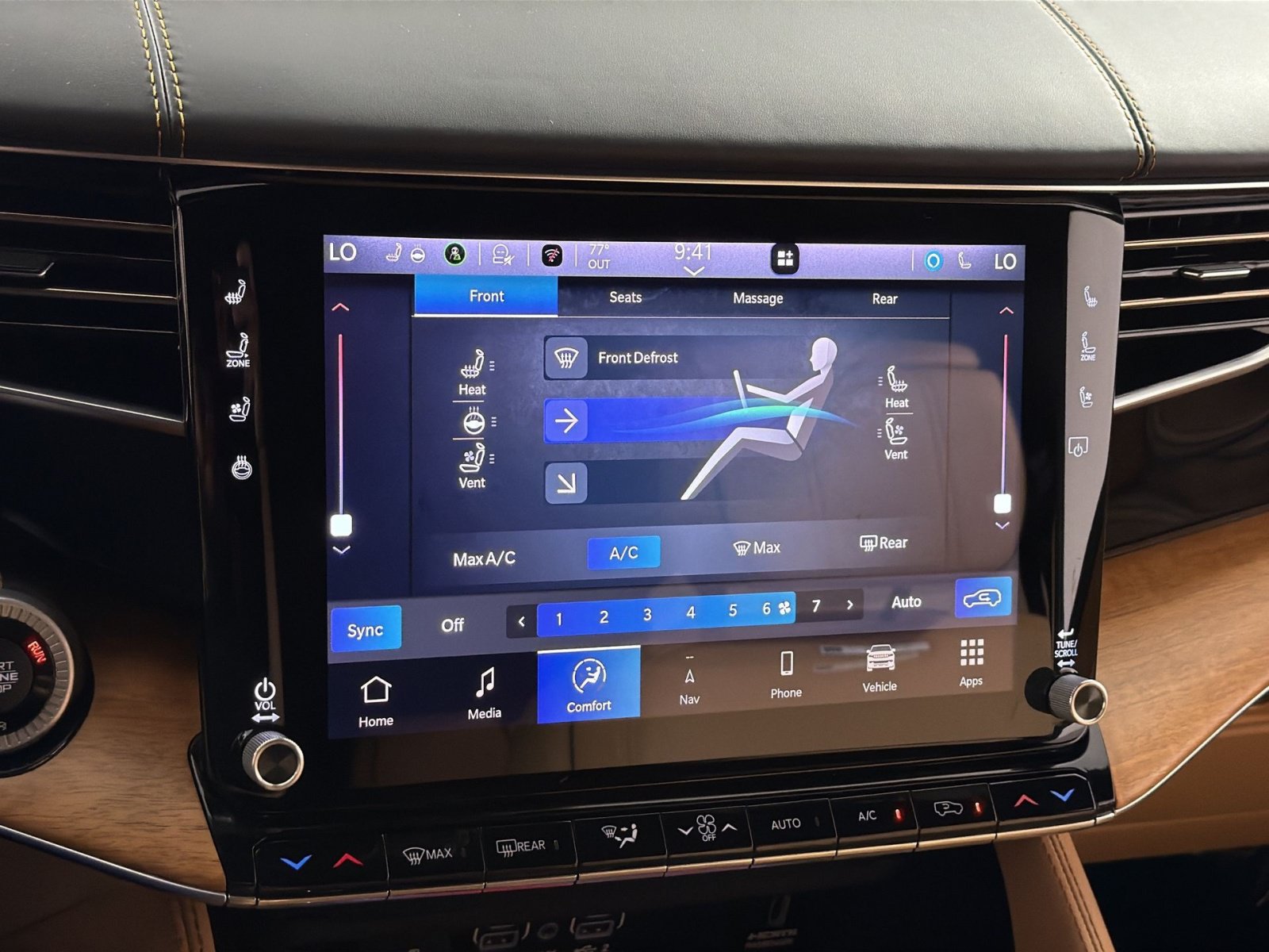 Used 2023 Jeep Grand Wagoneer Series III AWD/4WD image 21