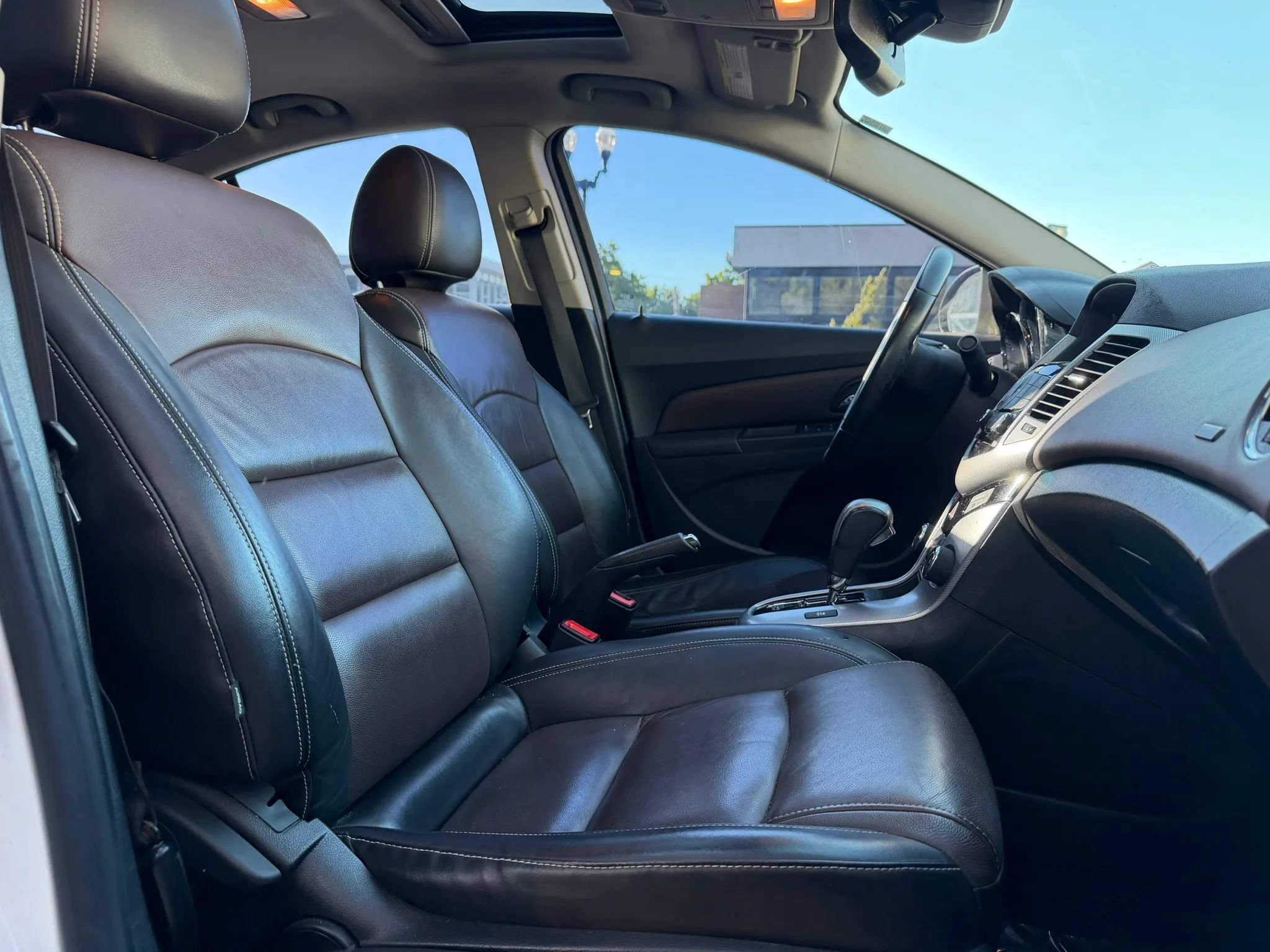 Used 2015 Chevrolet Cruze LTZ w/ Sun, Sound and Sport Package FWD image 16
